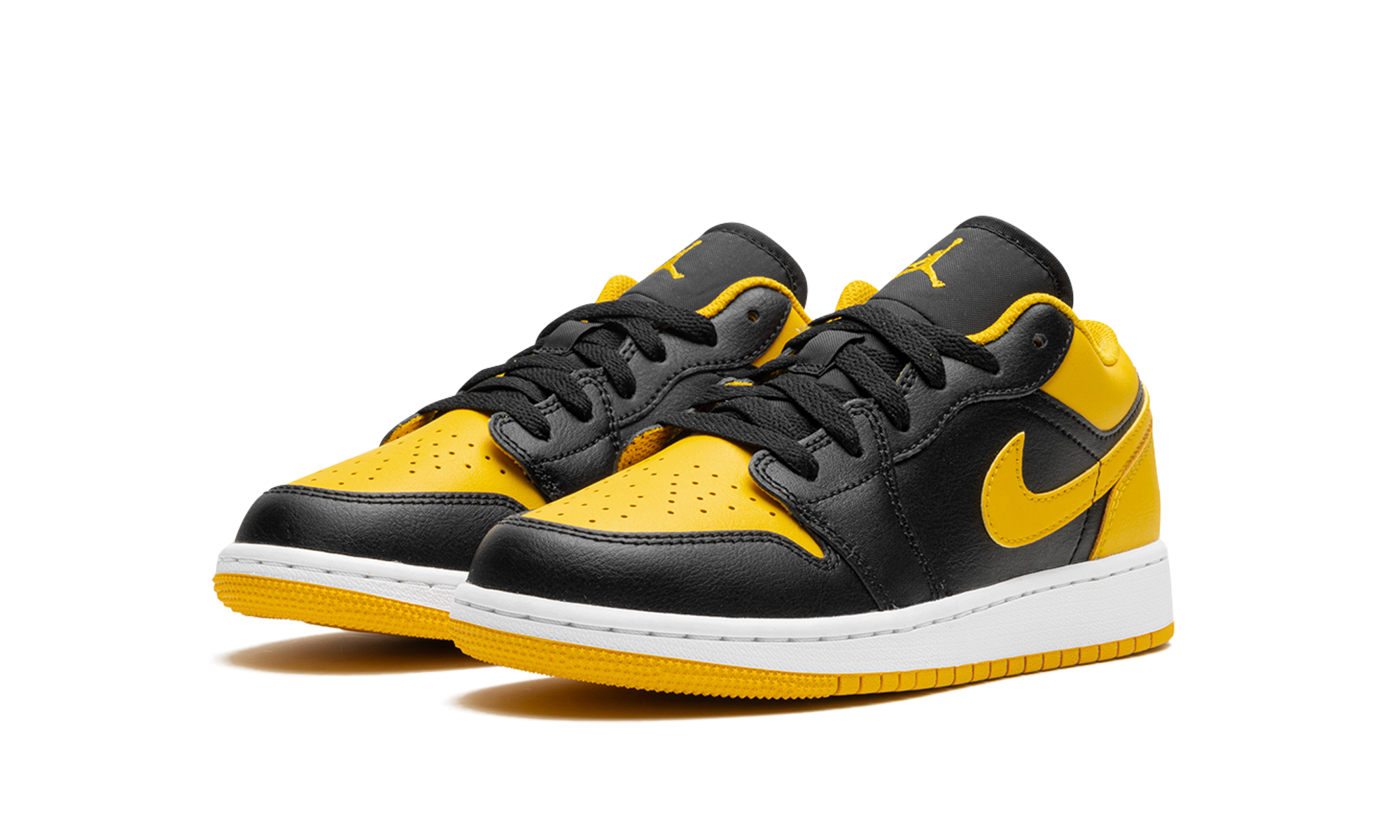 jordan 1 low yellow ochre gs+553560-072+diagnol left view