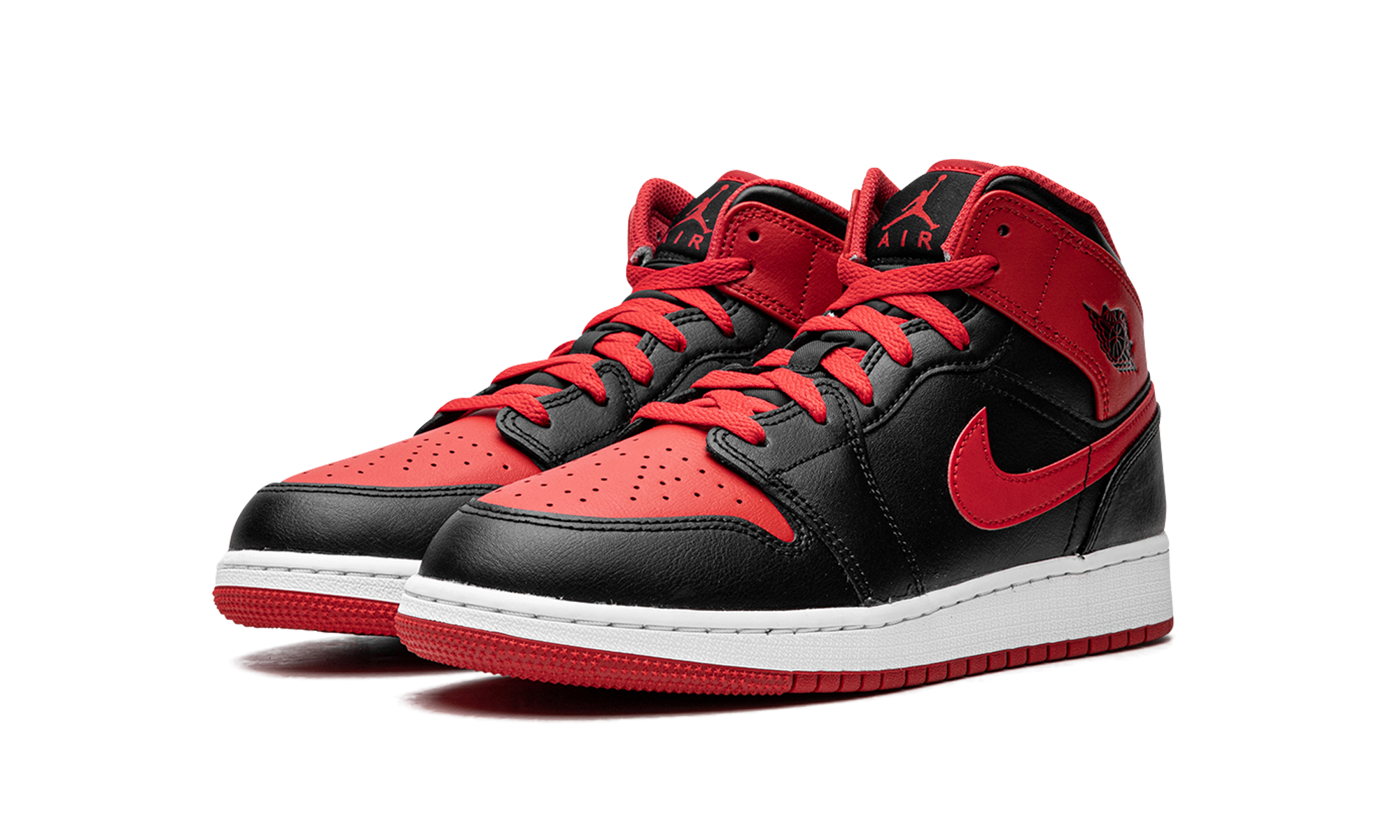jordan 1 mid alternate bred 2022 gs+DQ8423-060+diagnol left view
