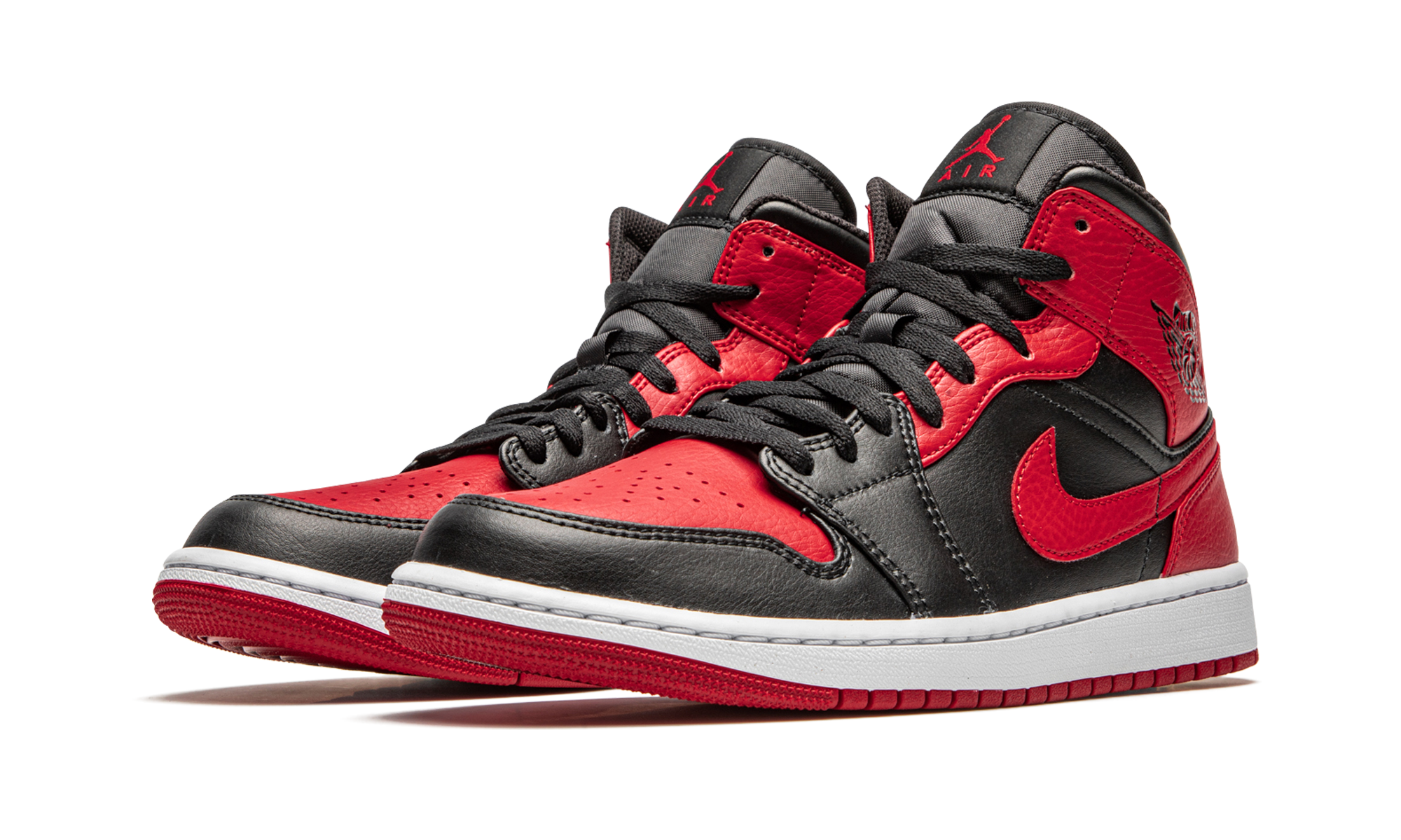 jordan 1 mid banned 2020+554724-074+diagnol left view