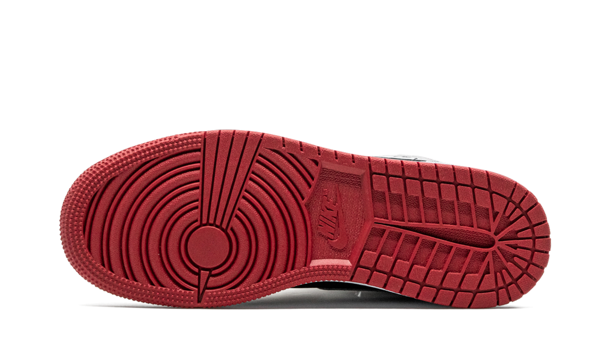 jordan 1 mid black red silver gs+554725-057+bottom view