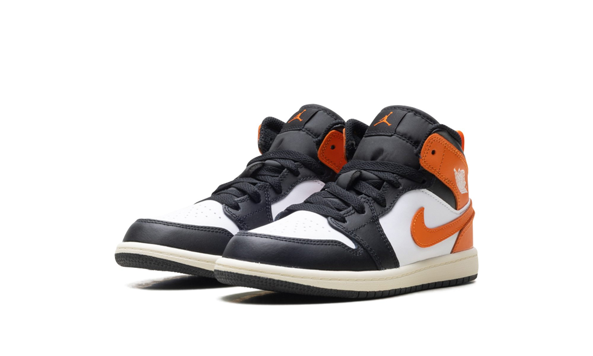jordan 1 mid black toe starfish ps+DQ8424-801+diagnol left view