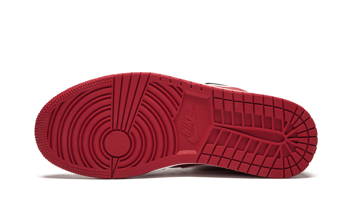 jordan 1 mid chicago+554724-605+bottom view