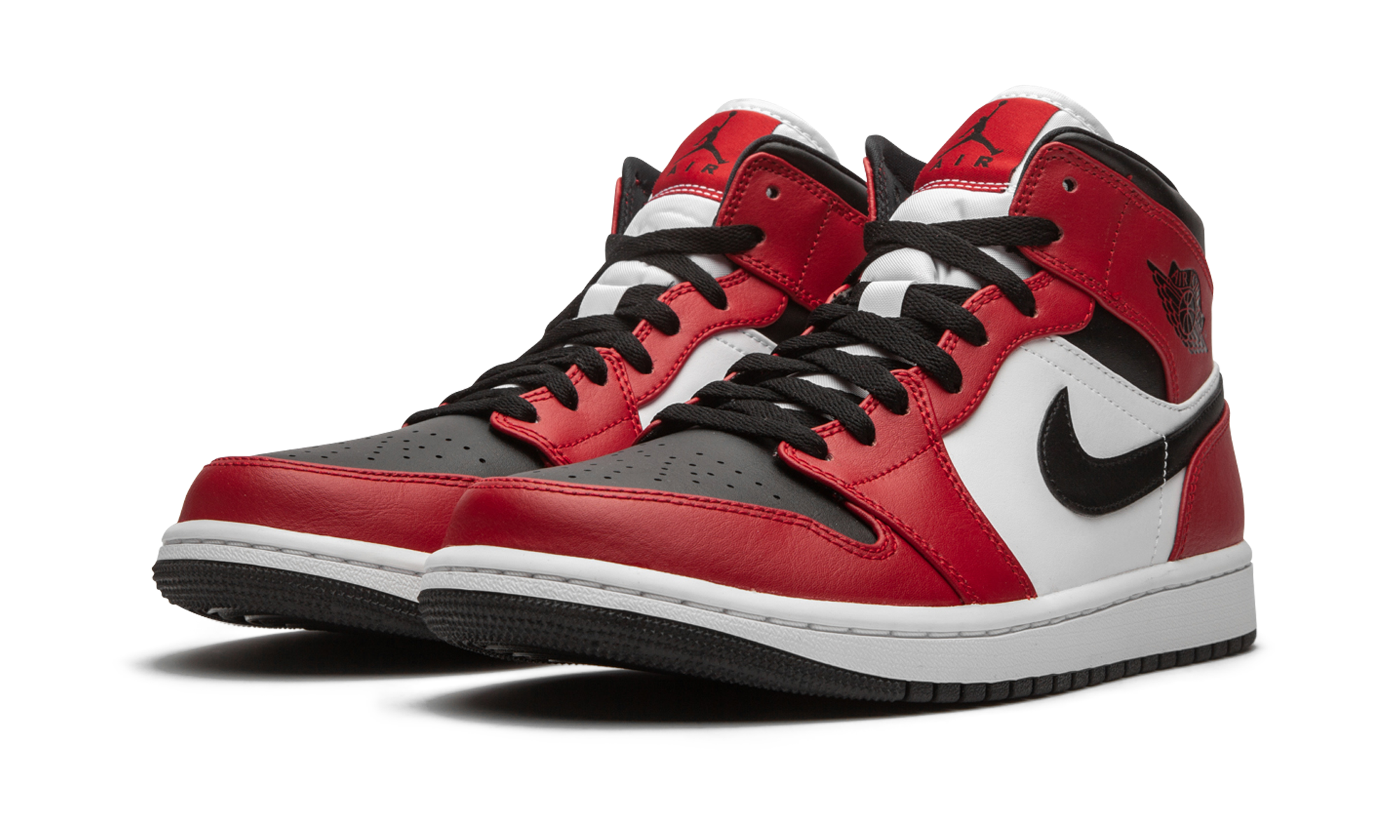 jordan 1 mid chicago toe+554724-069+diagnol left view