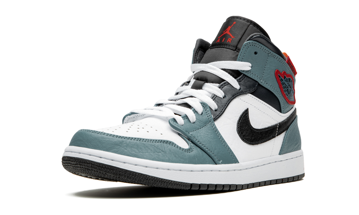 jordan 1 mid fearless facetasm+CU2802-100+left diagnol single view