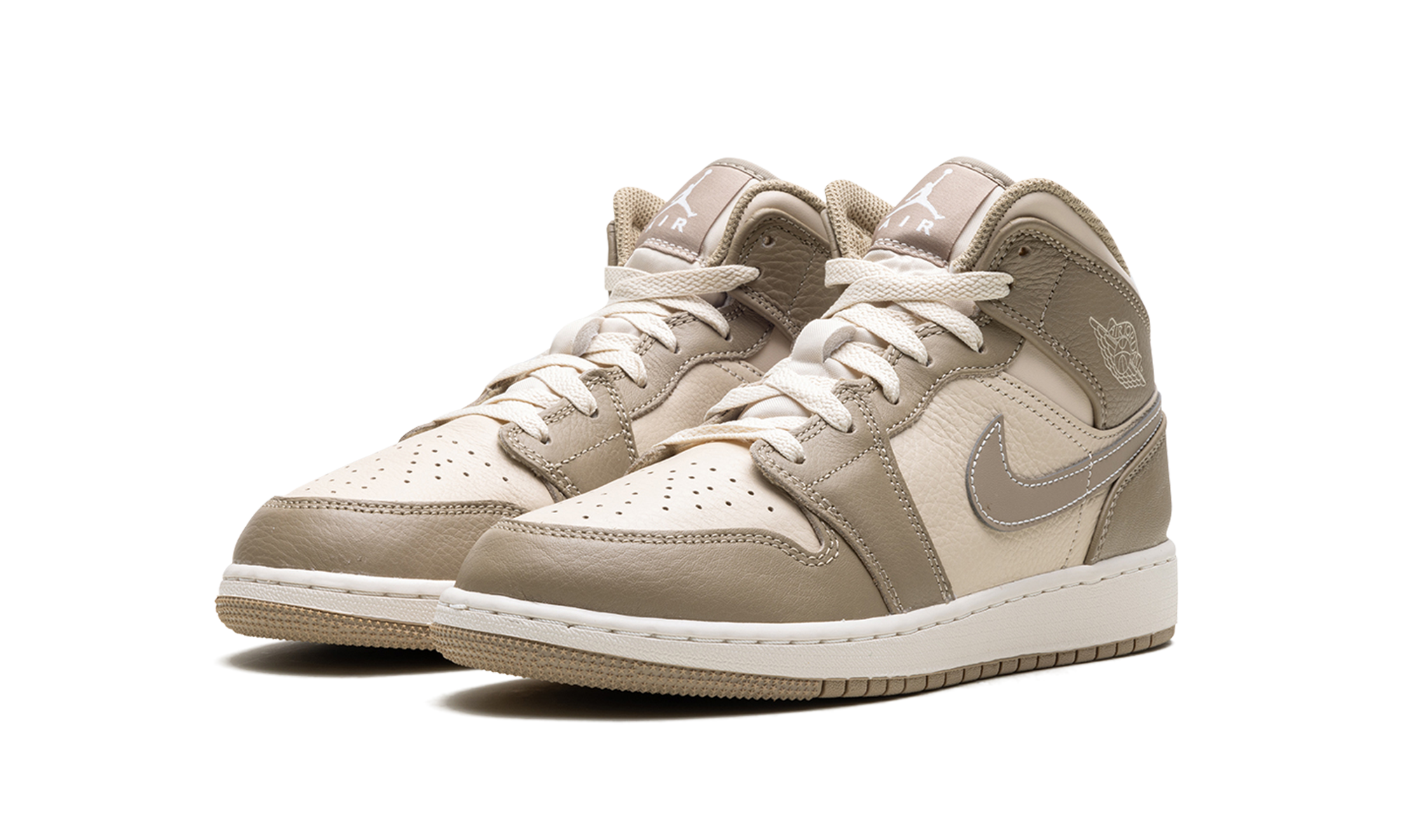 jordan 1 mid legend brown gs+HF4781-203+diagnol left view
