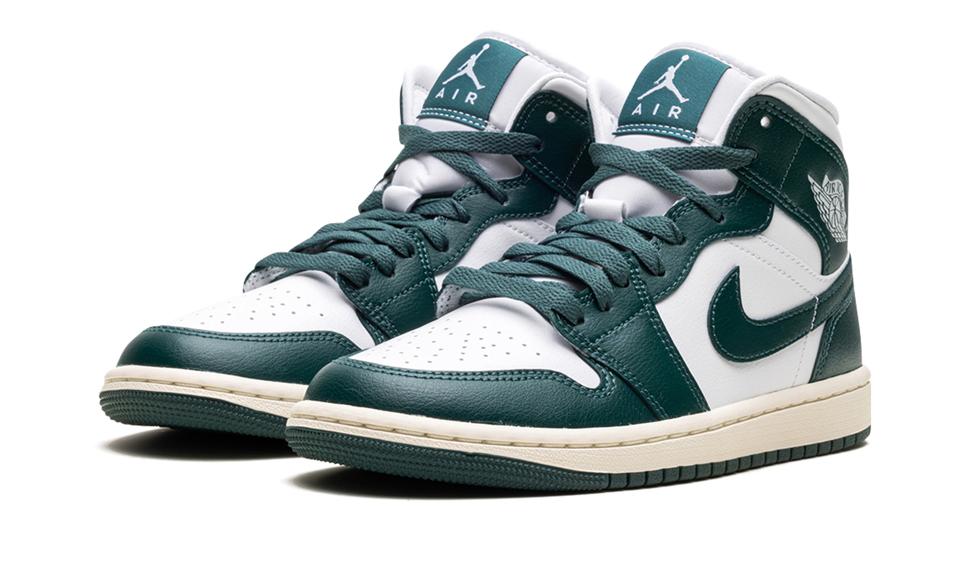 jordan 1 mid oxidised green women s+BQ6472-133+diagnol left view