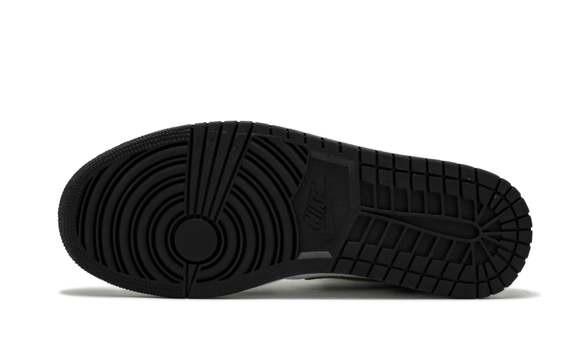 jordan 1 mid patent black white gold+852542-007+bottom view