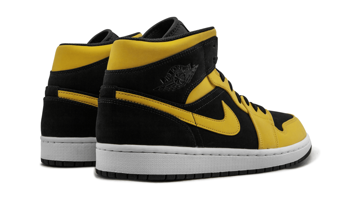 jordan 1 mid reverse new love+554724-071+diagnol right behind view