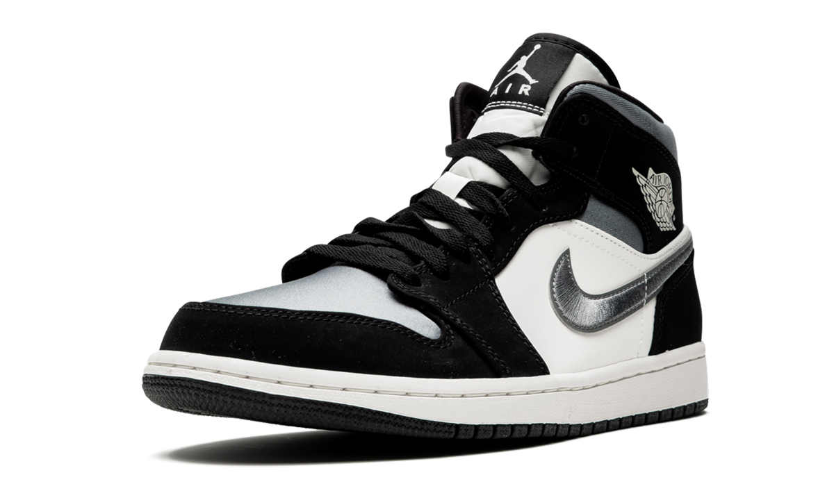 jordan 1 mid satin grey toe+852542-011+left diagnol single view