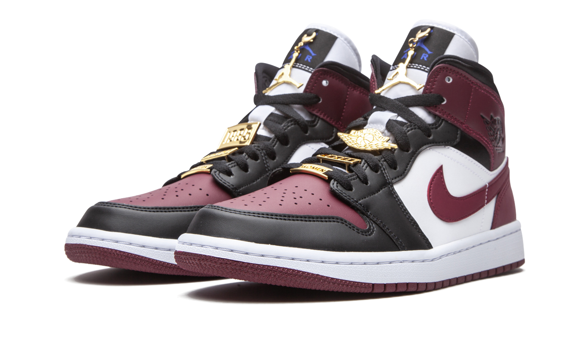 jordan 1 mid se black dark beetroot women s+CZ4385-016+diagnol left view