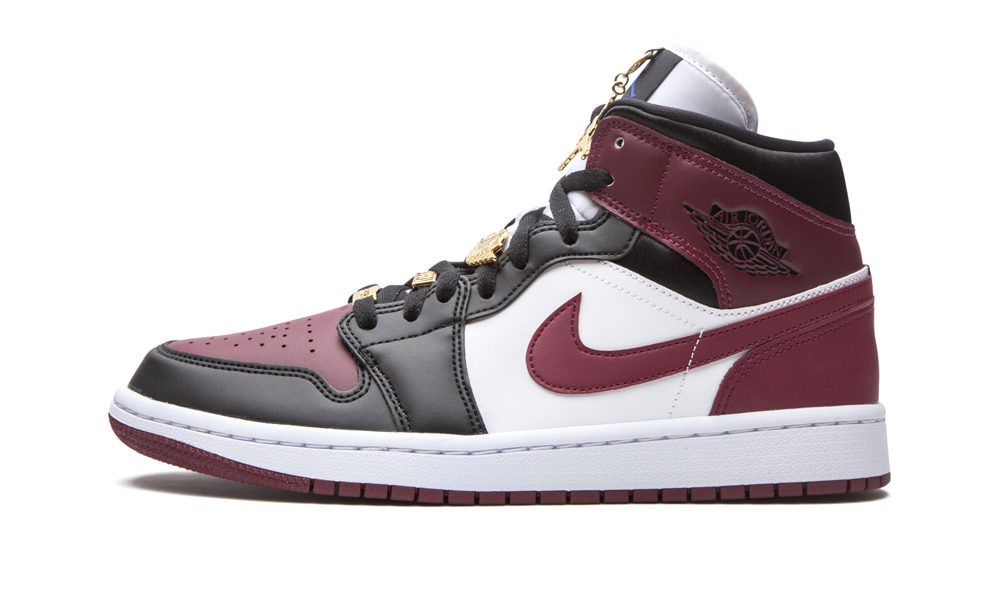 jordan 1 mid se black dark beetroot women s+CZ4385-016+diagnol right view 1