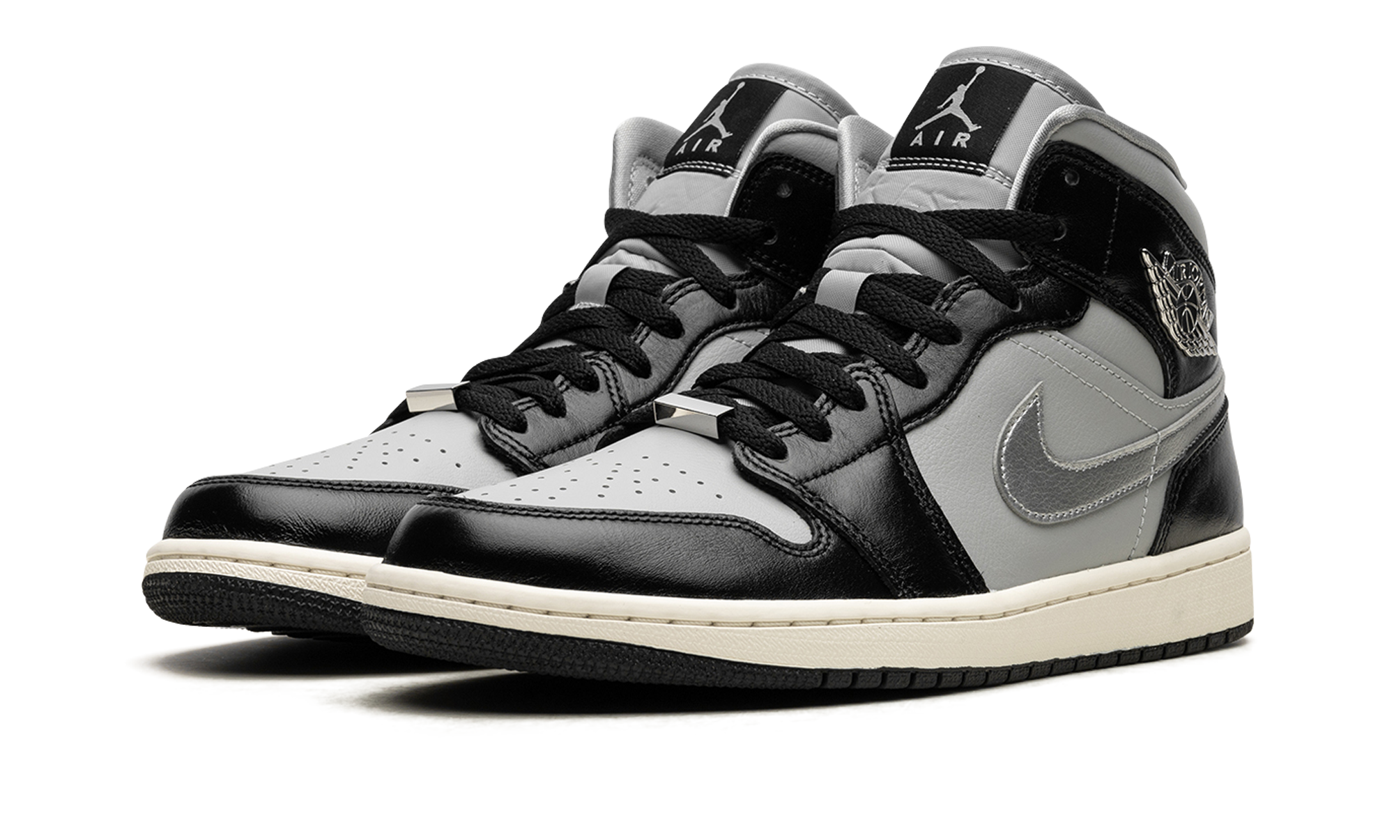 jordan 1 mid se black metallic silver women s+FB9892-002+diagnol left view