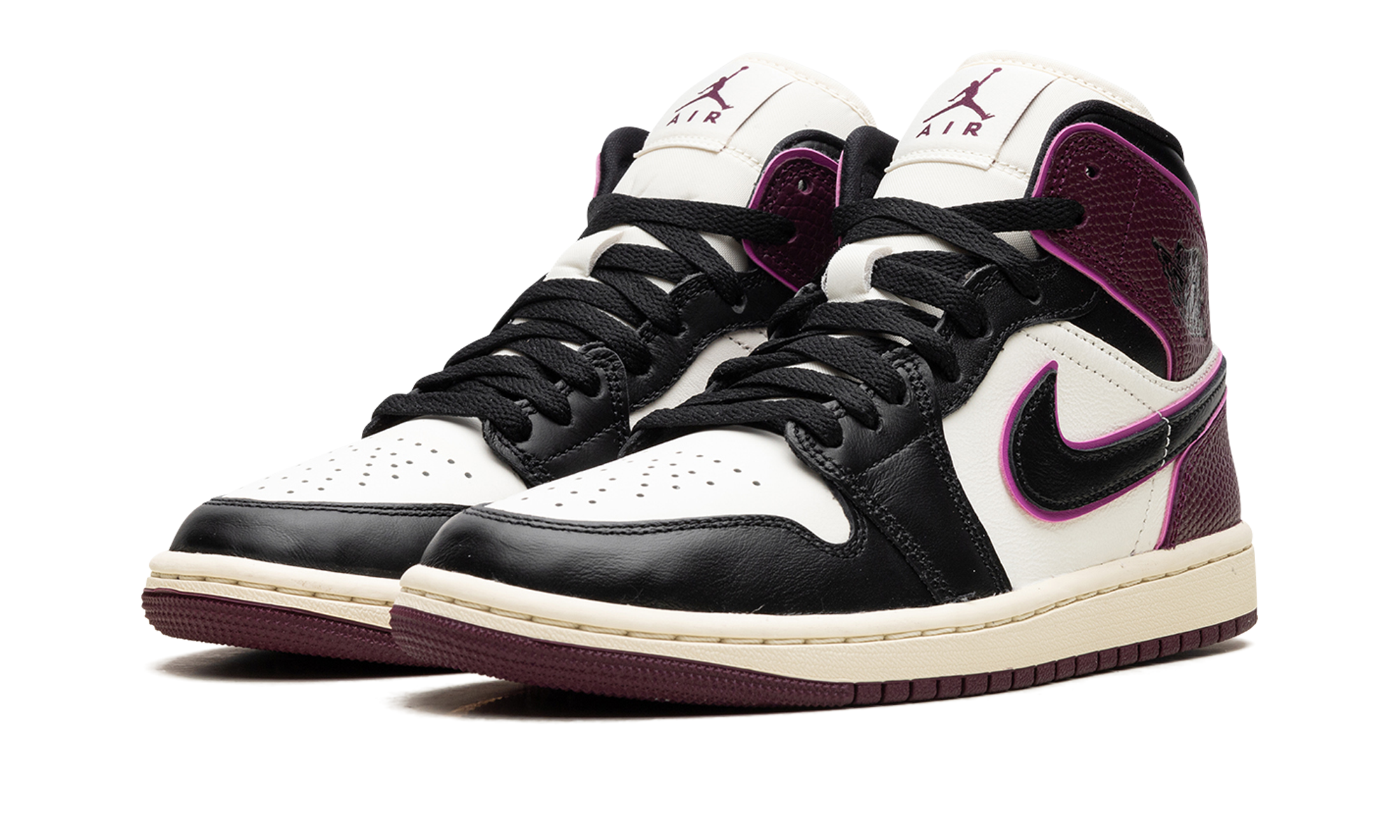 jordan 1 mid se bordeaux women s+FQ7818-101+diagnol left view