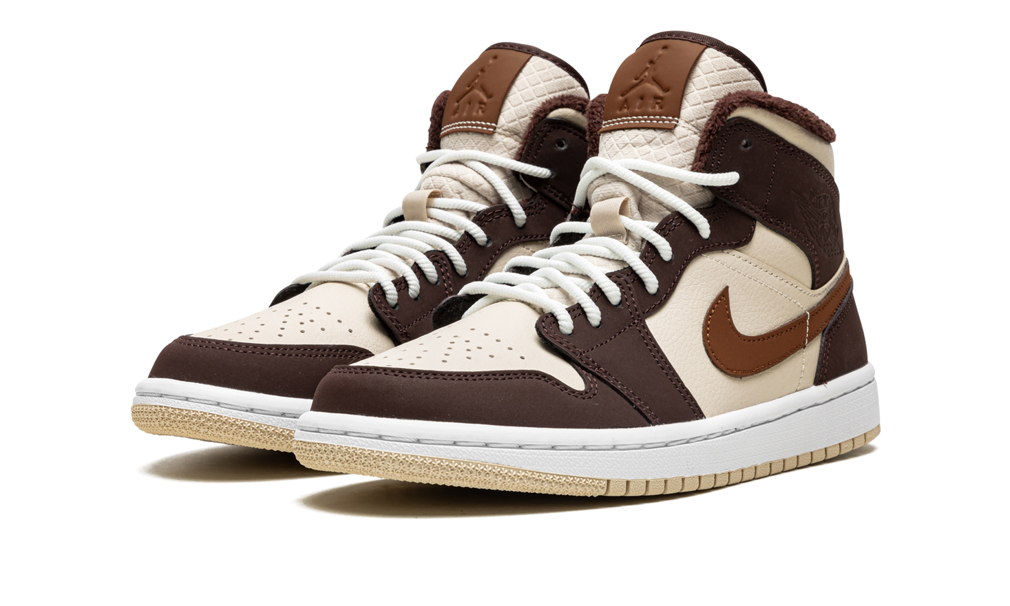 jordan 1 mid se brown basalt oatmeal women s+DO6699-200+diagnol left view