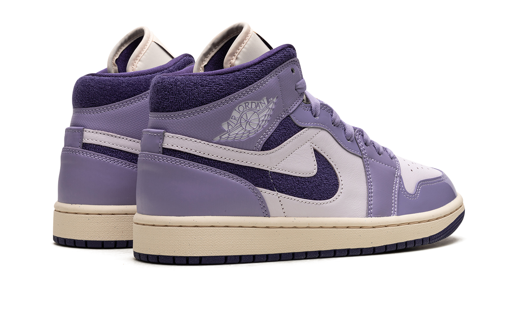 jordan 1 mid se chenille sky j light purple women s+DZ3745-500+diagnol right behind view