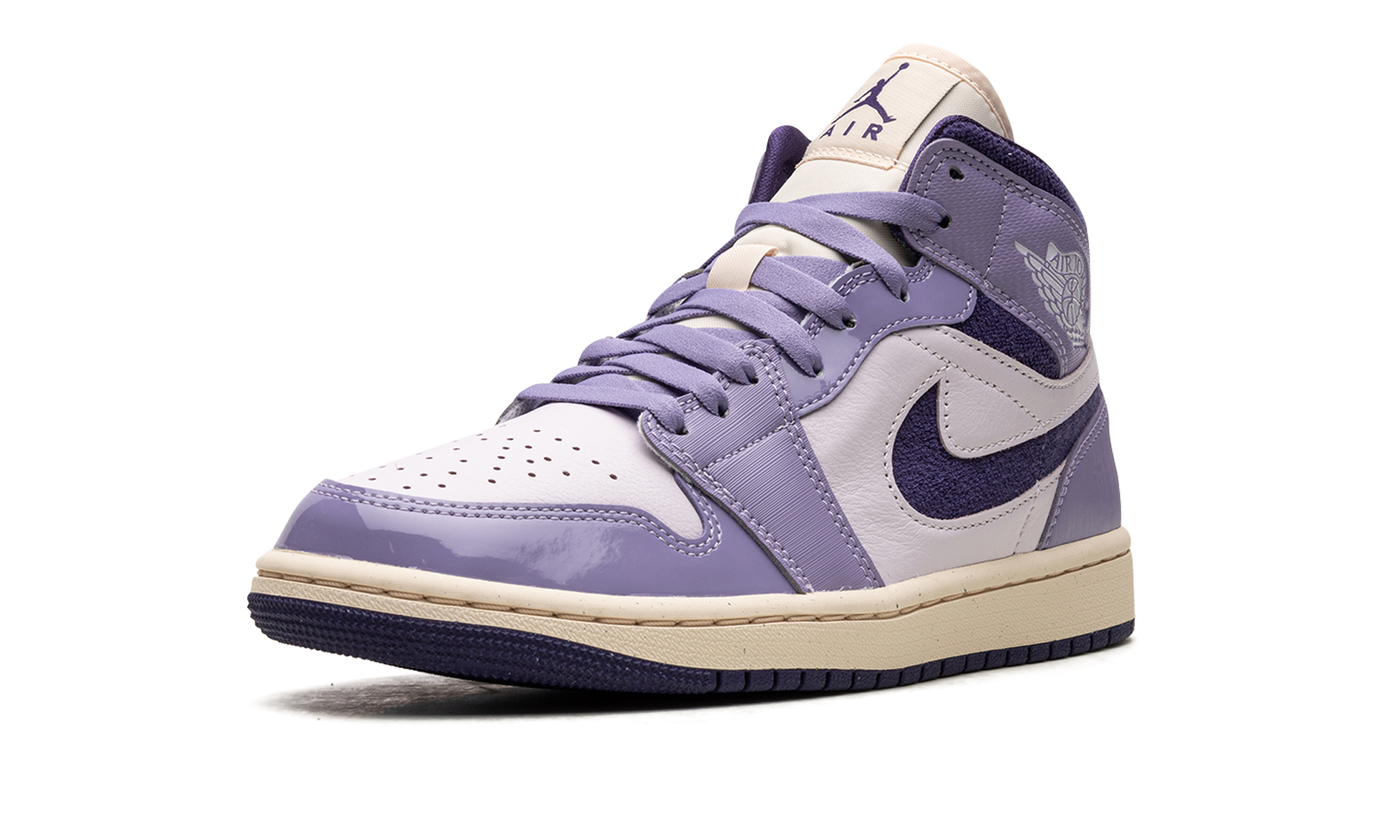 jordan 1 mid se chenille sky j light purple women s+DZ3745-500+left diagnol single view
