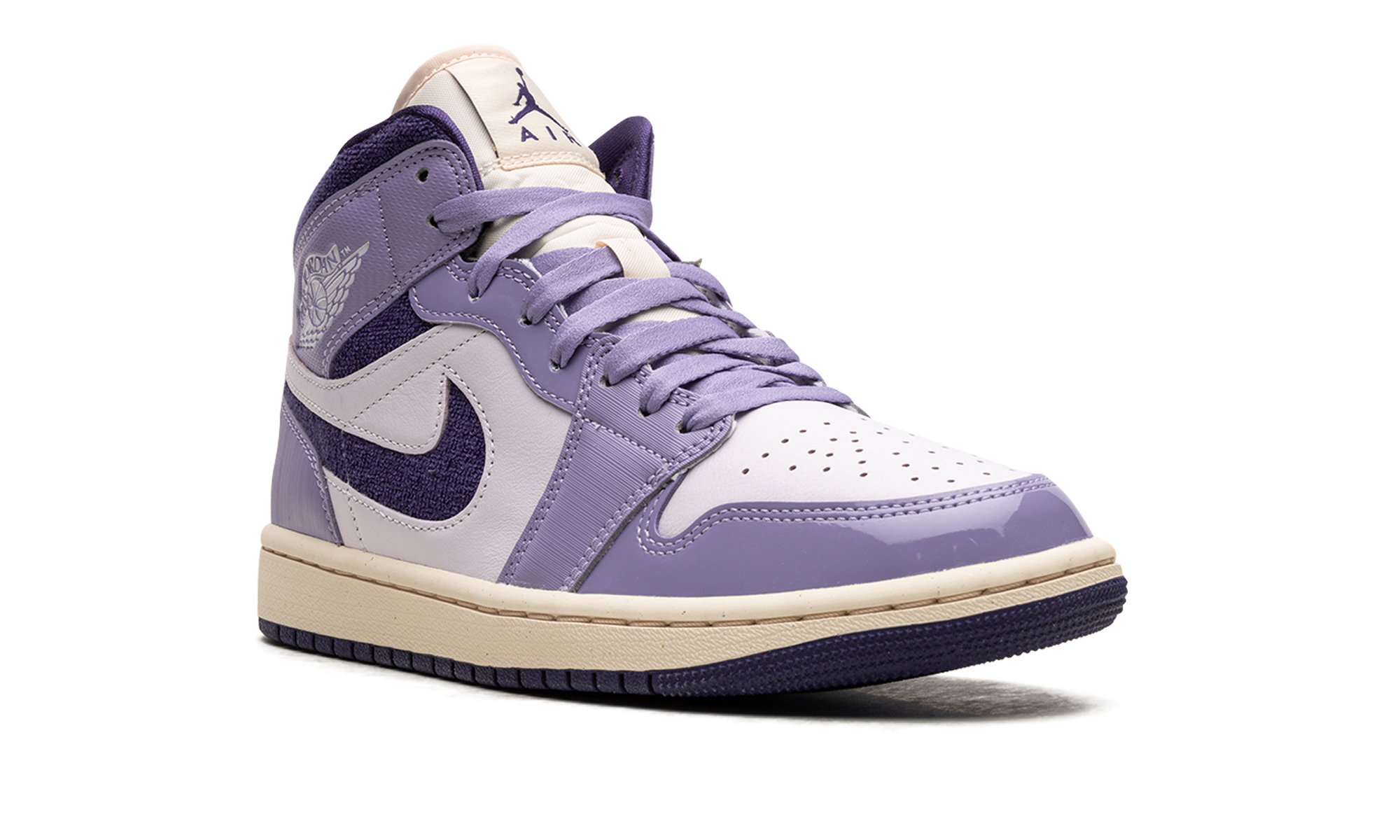 jordan 1 mid se chenille sky j light purple women s+DZ3745-500+diagnol right view 1