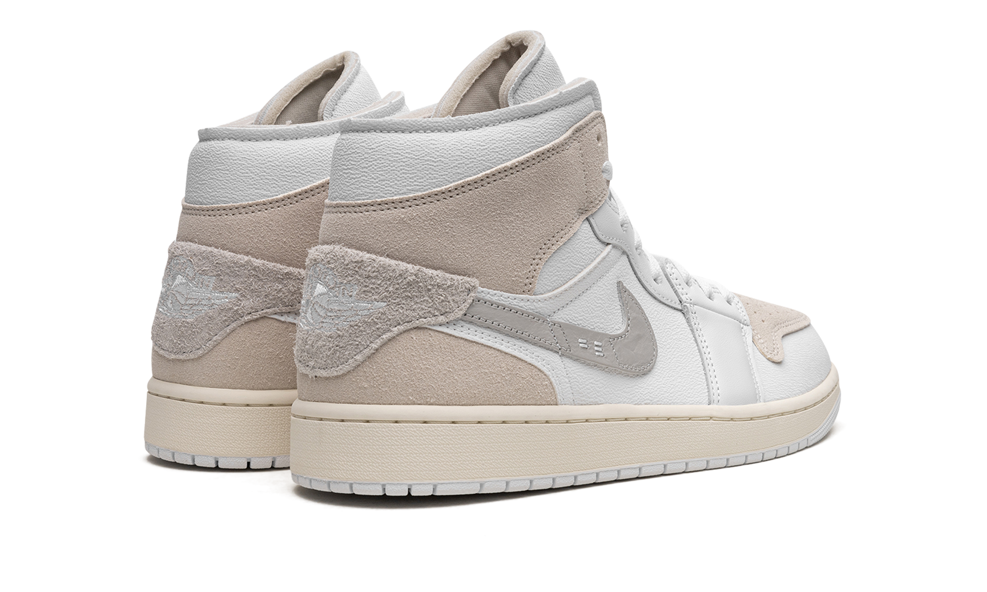 jordan 1 mid se craft tech grey+DM9652-120+diagnol right behind view