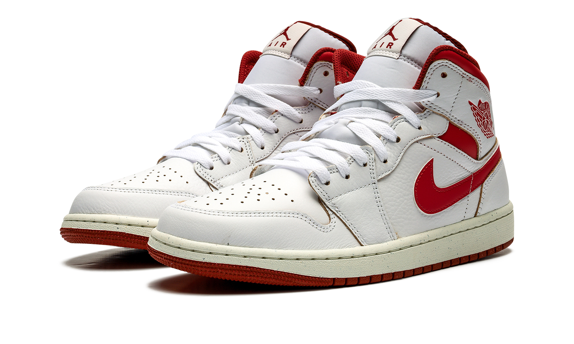 jordan 1 mid se dune red+FJ3458-160+diagnol left view