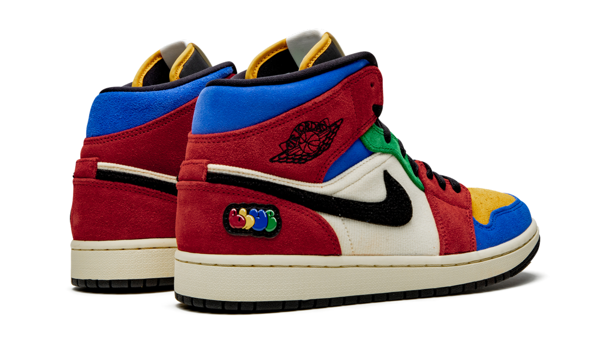 jordan 1 mid se fearless blue the great+CU2805-100+diagnol right behind view
