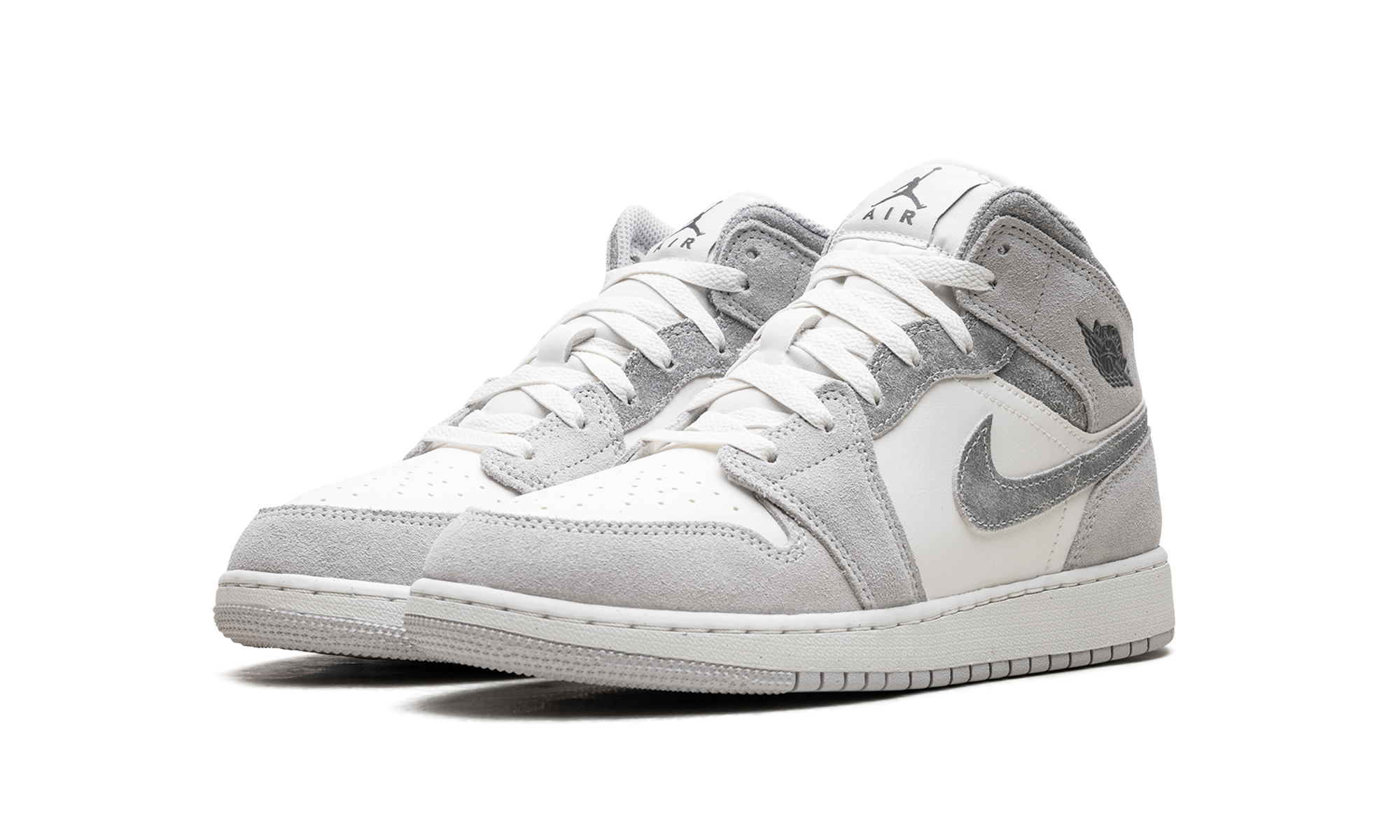 jordan 1 mid se neutral grey sail gs+FQ8088-002+diagnol left view