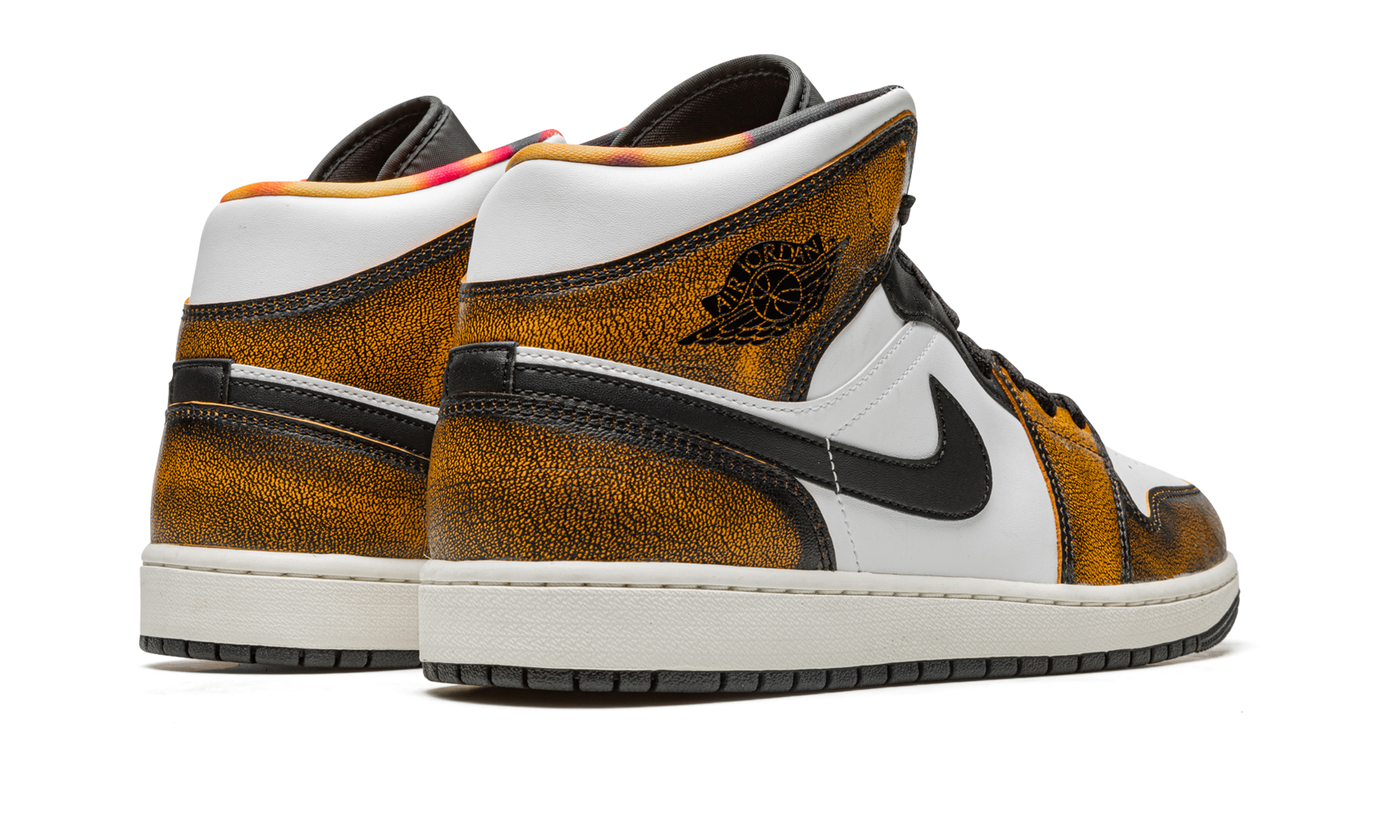 jordan 1 mid se orange wear away+DQ8417-071+diagnol right behind view