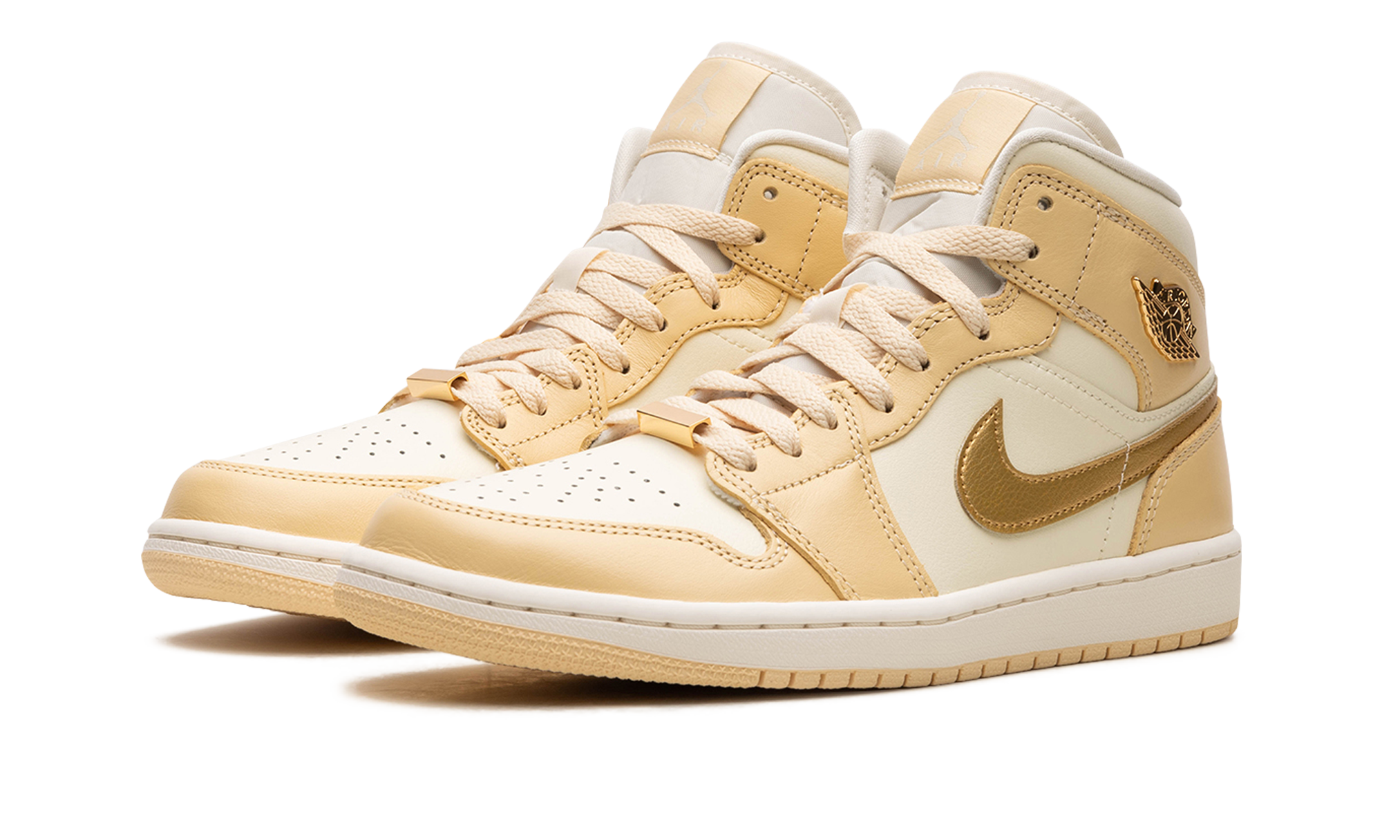 jordan 1 mid se pale vanilla metallic gold women s+FB9892-200+diagnol left view