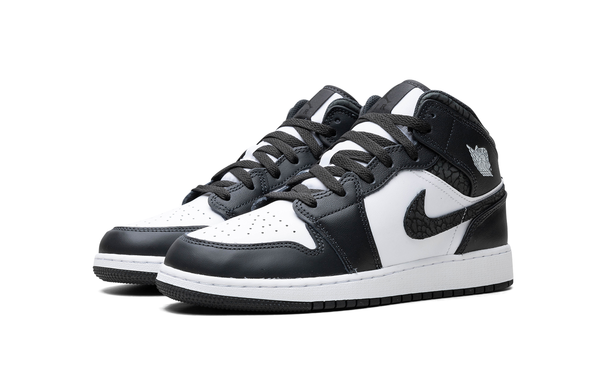 jordan 1 mid se panda elephant gs+FB9909-001+diagnol left view