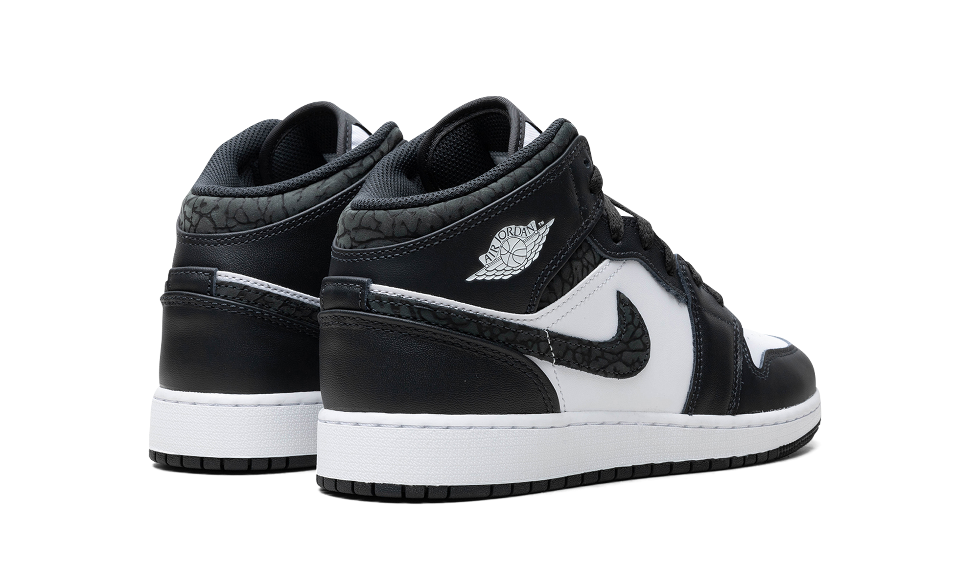 jordan 1 mid se panda elephant gs+FB9909-001+diagnol right behind view