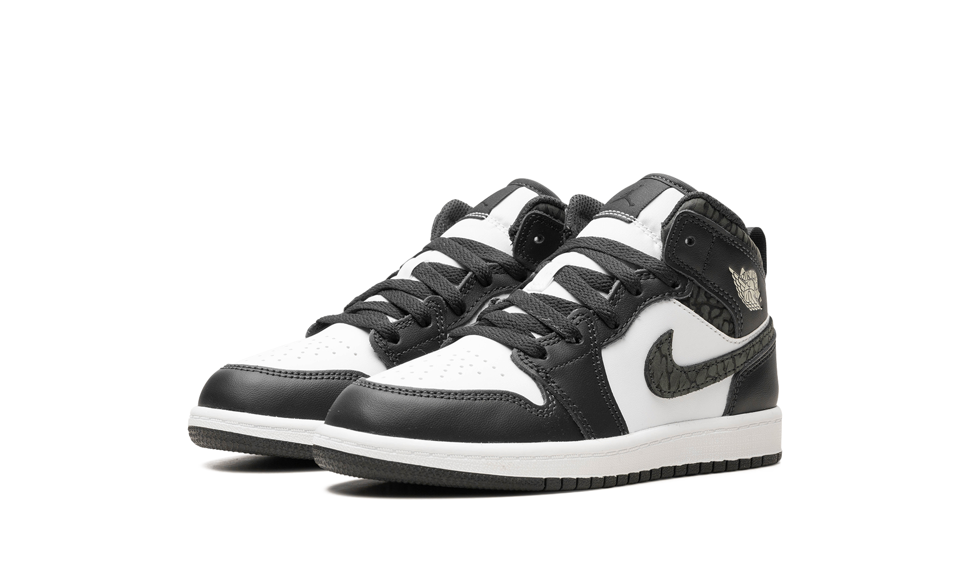 jordan 1 mid se panda elephant ps+FB9910-001+diagnol left view