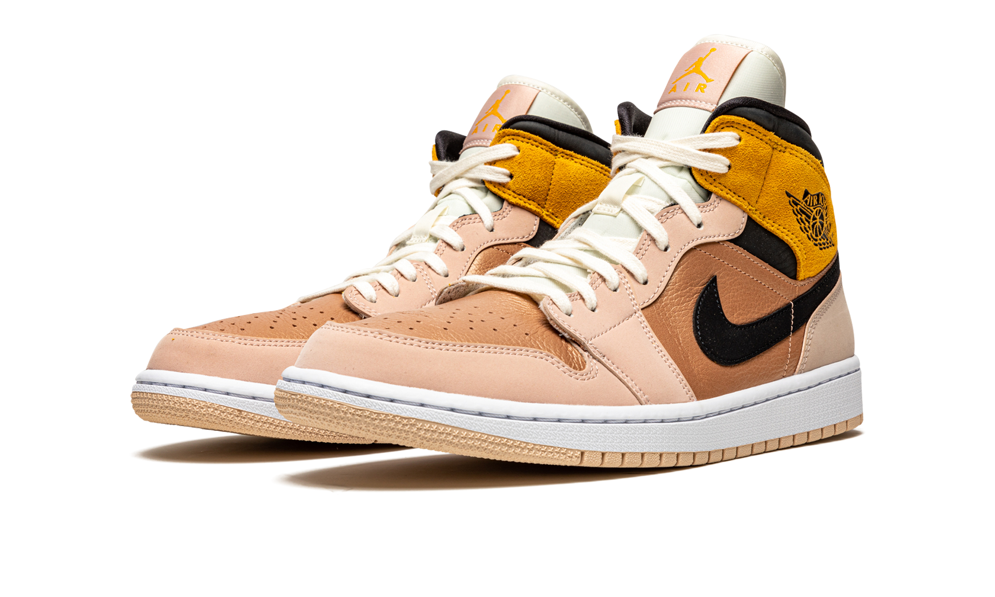 jordan 1 mid se particle beige women s+DD2224-200+diagnol left view