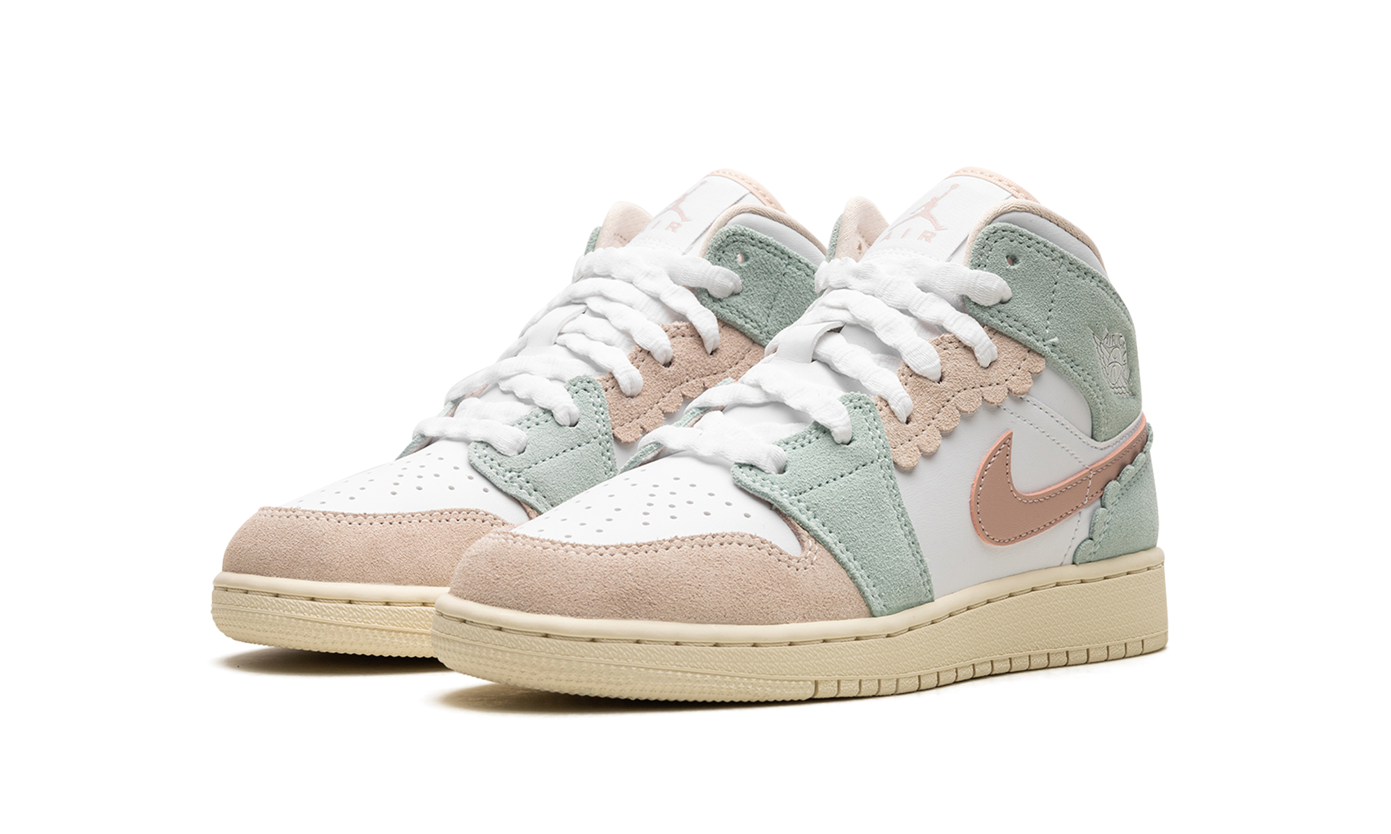 jordan 1 mid se pink oxford gs+DZ5361-100+diagnol left view
