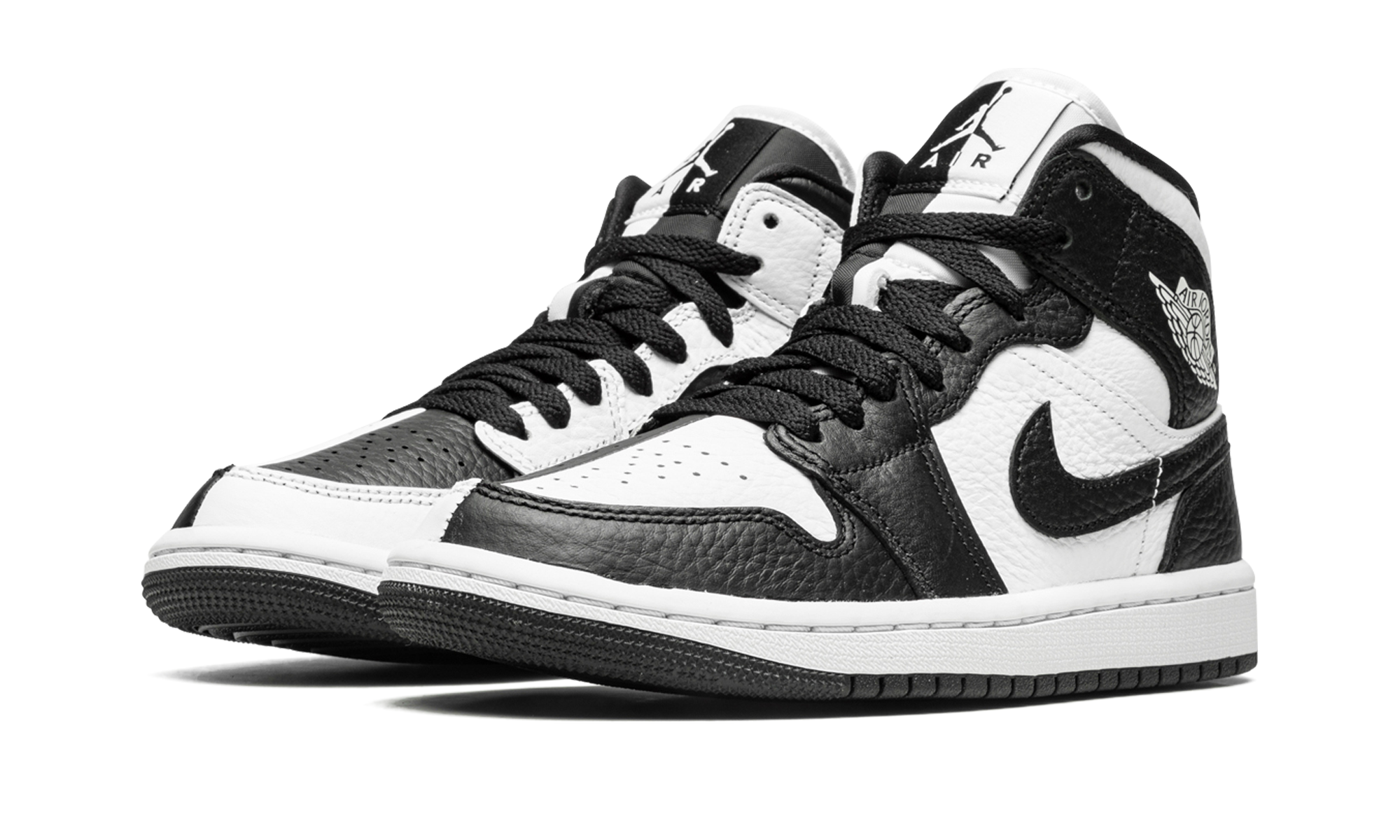 jordan 1 mid split black white women s+DR0501-101+diagnol left view