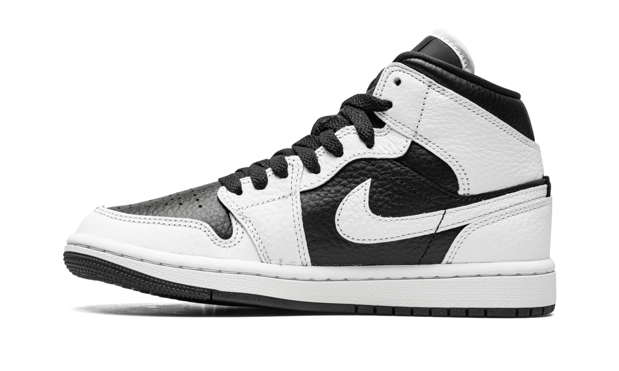 jordan 1 mid split black white women s+DR0501-101+diagnol right view 1