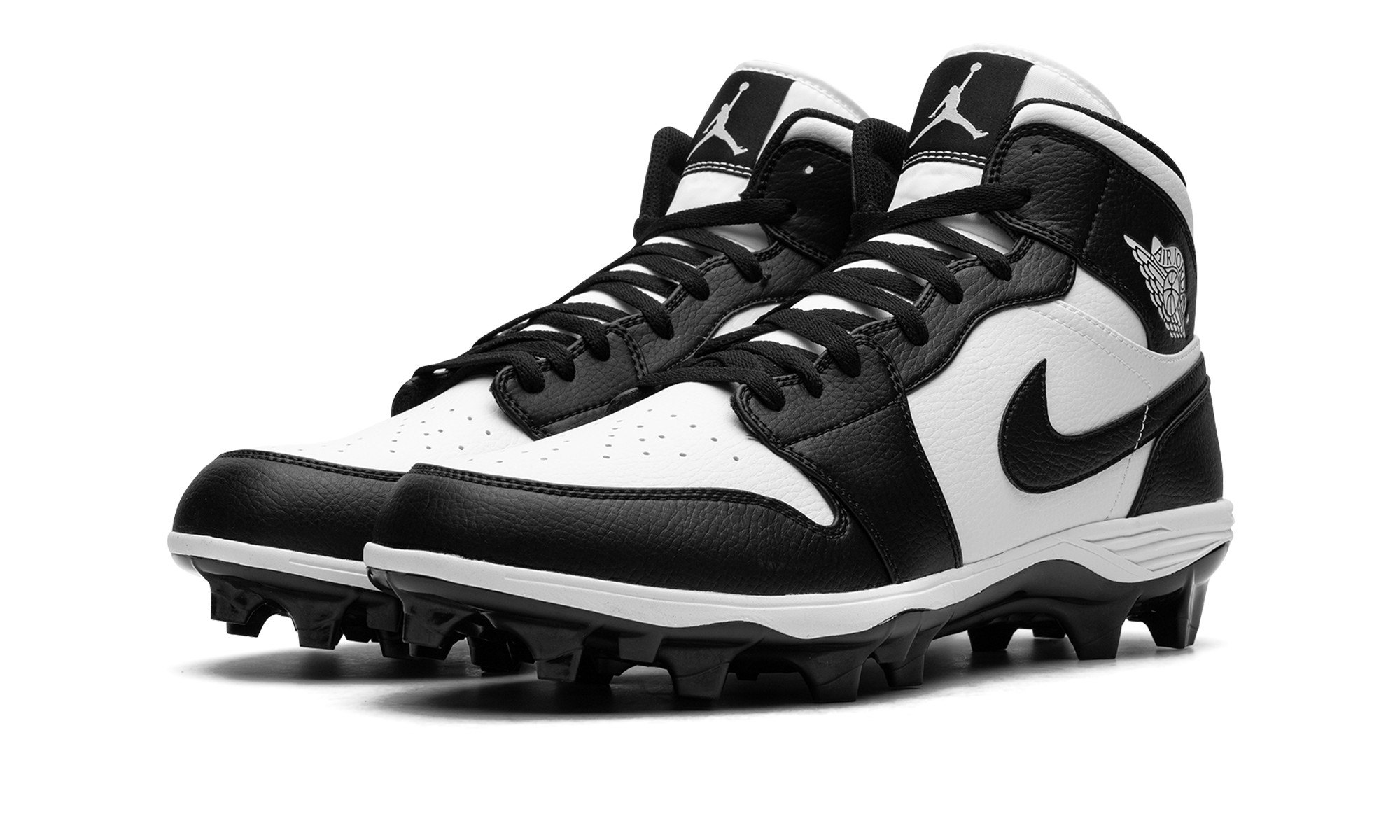 jordan 1 mid td cleat panda+FJ6805-100+diagnol left view
