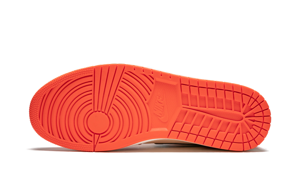 jordan 1 mid team orange black+852542-800+bottom view