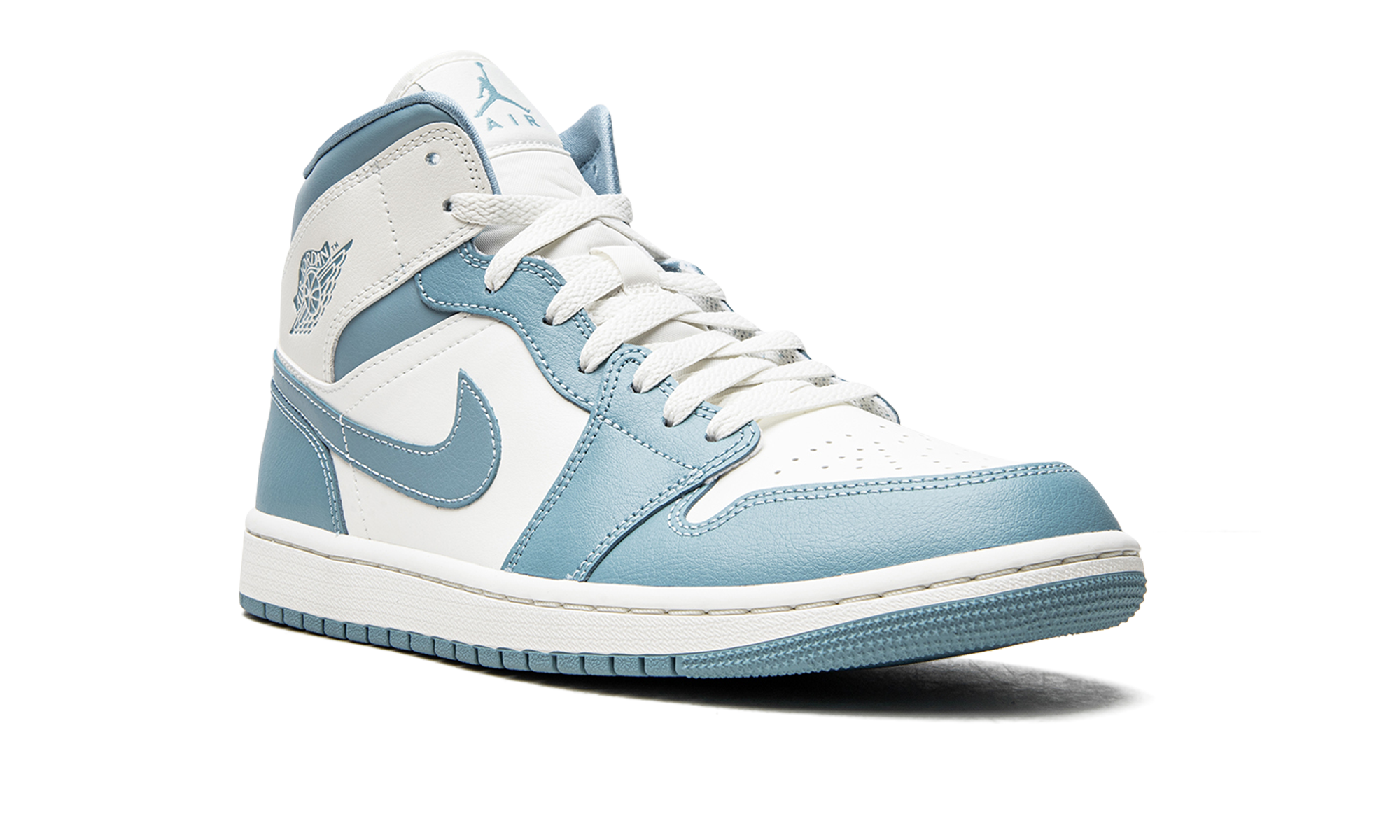 jordan 1 mid unc 2022 women s+BQ6472-141+diagnol right view