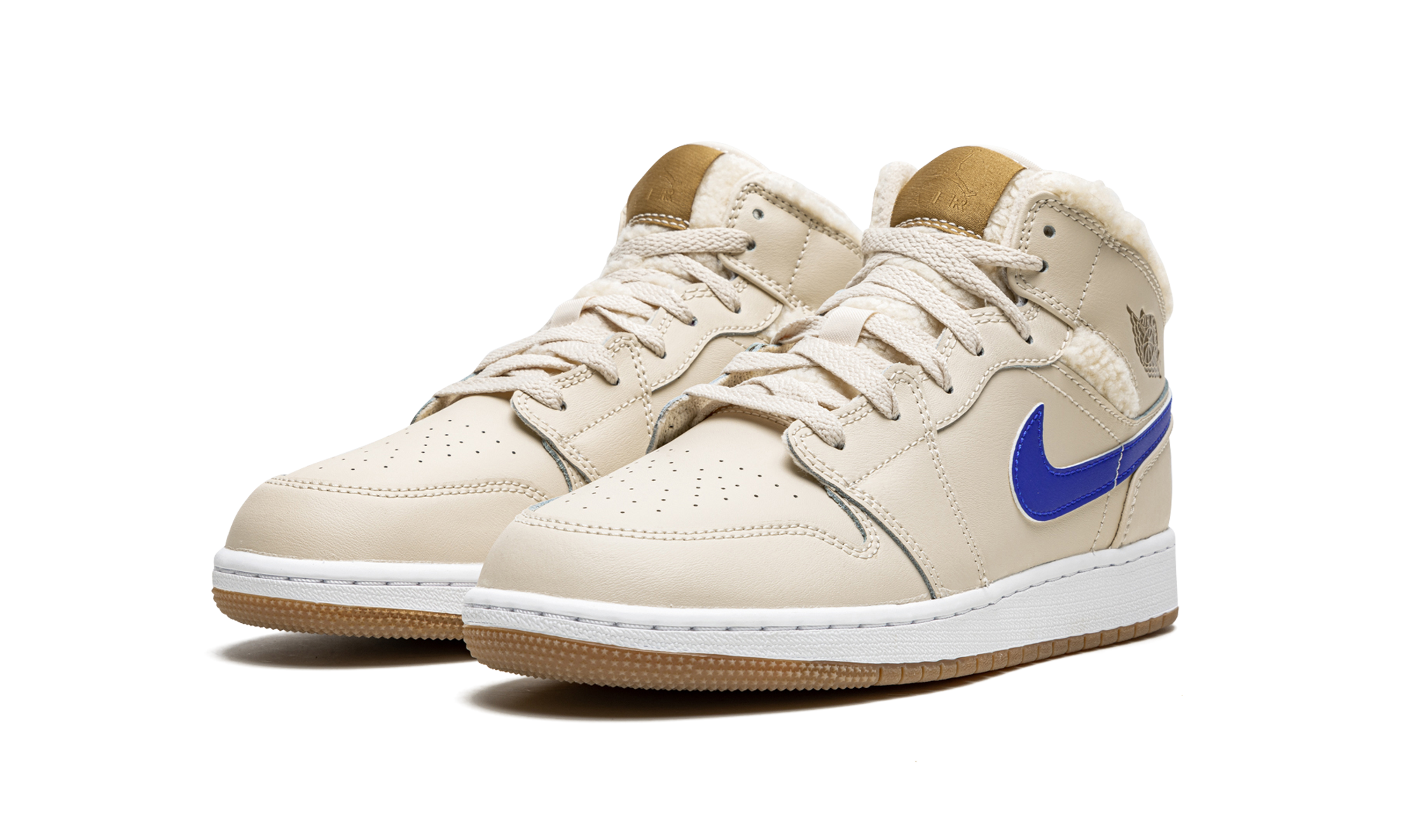 jordan 1 mid utility fleece pearl white gs+DO2207-264+diagnol left view