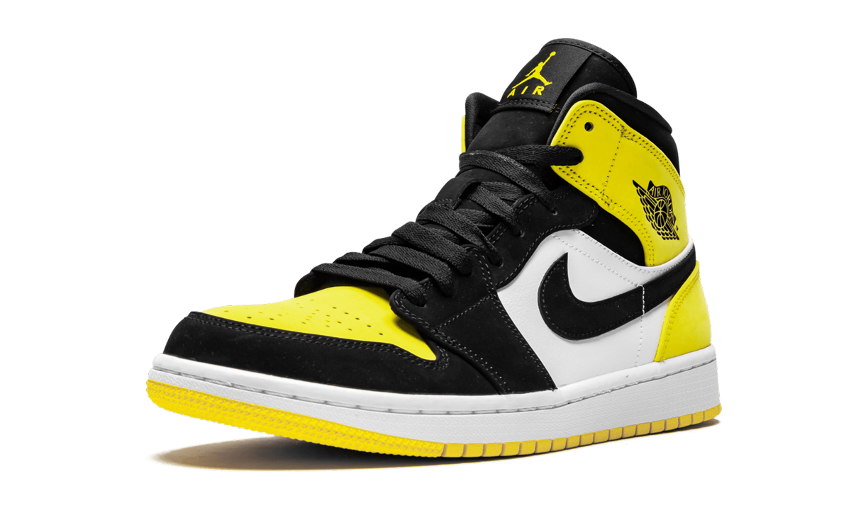 jordan 1 mid yellow toe black+852542-071+left diagnol single view