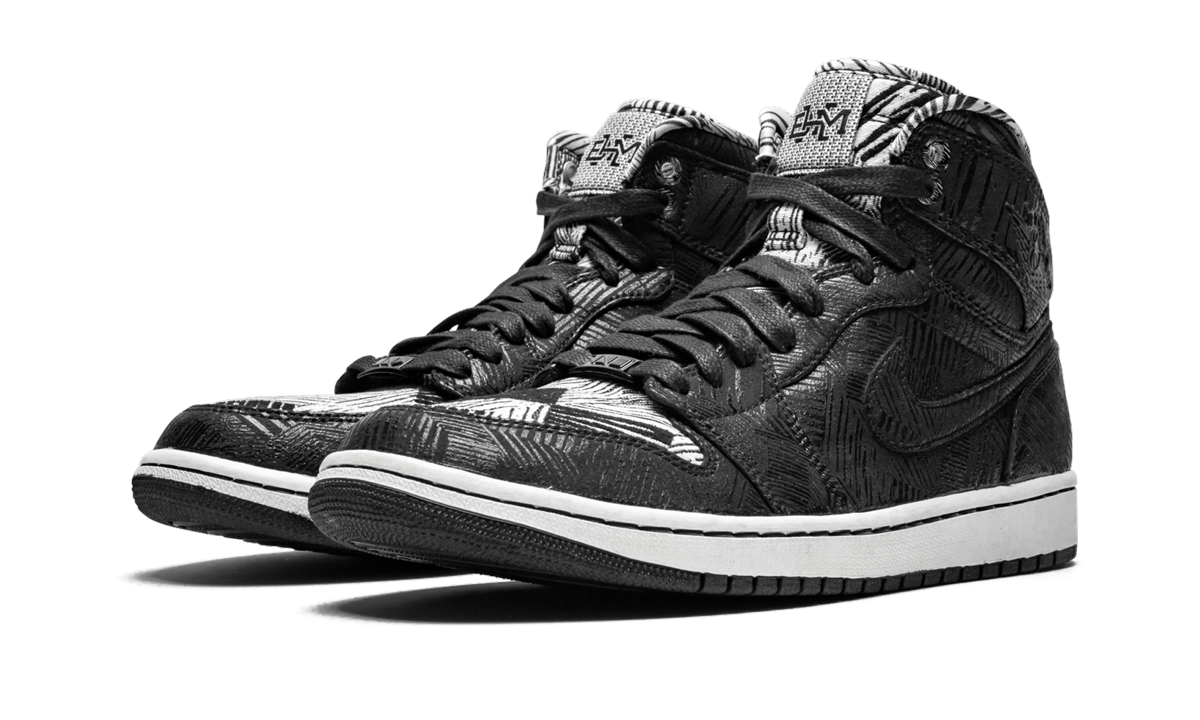 jordan 1 retro bhm 2015+579591-010+diagnol left view