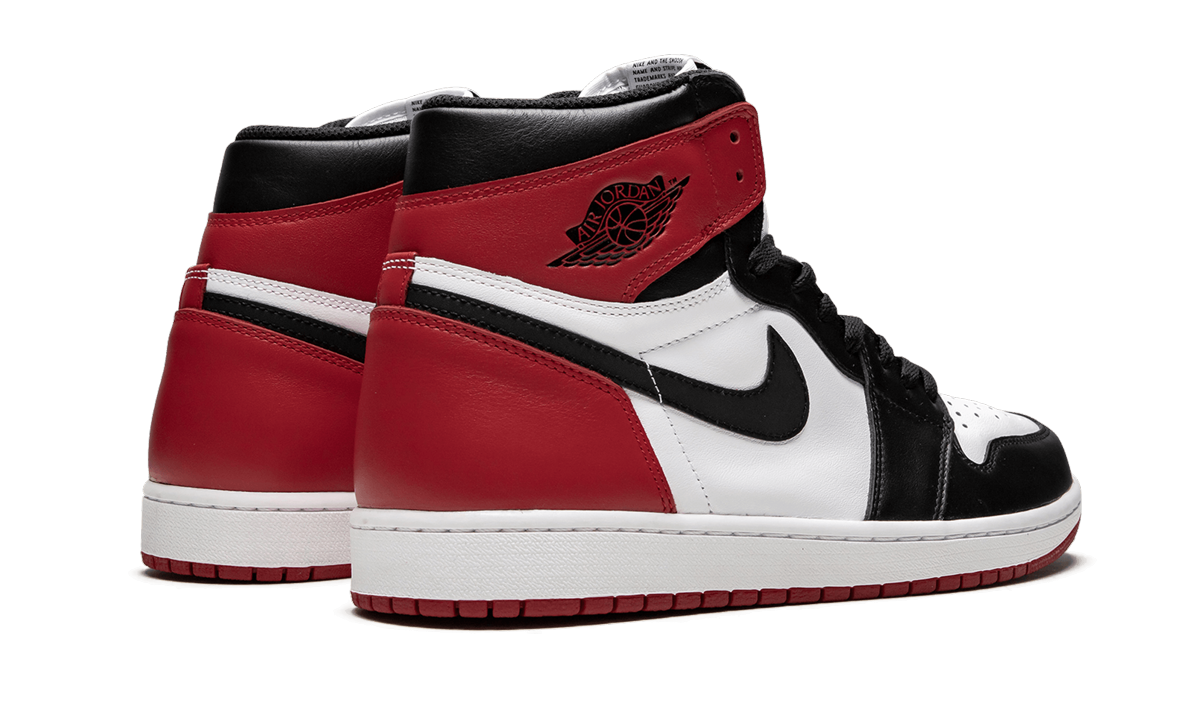 jordan 1 retro black toe 2016+555088-125+diagnol right behind view