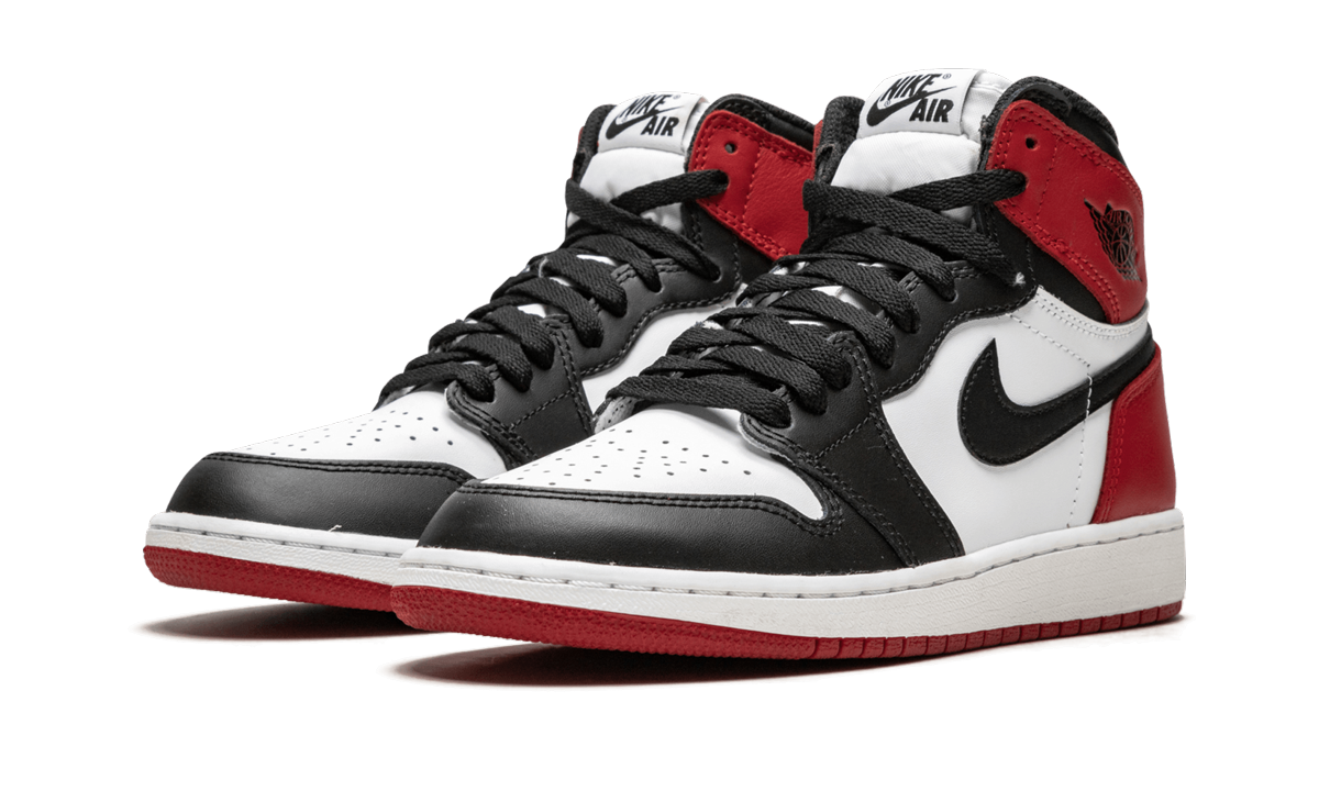 jordan 1 retro black toe 2016 gs+575441-125+diagnol left view