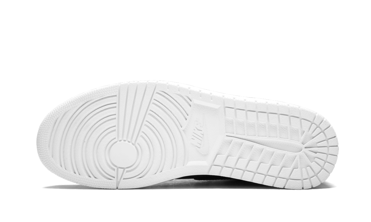 jordan 1 retro cyber monday 2015+555088-006+bottom view