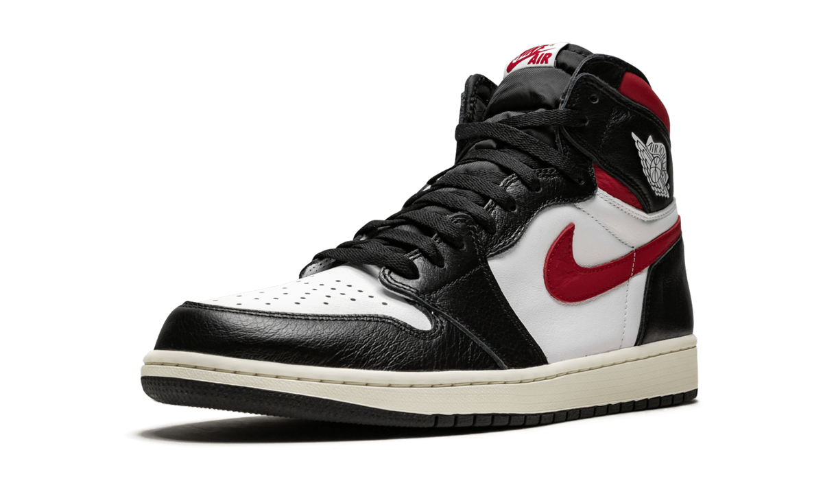 jordan 1 retro high black gym red+555088-061+left diagnol single view