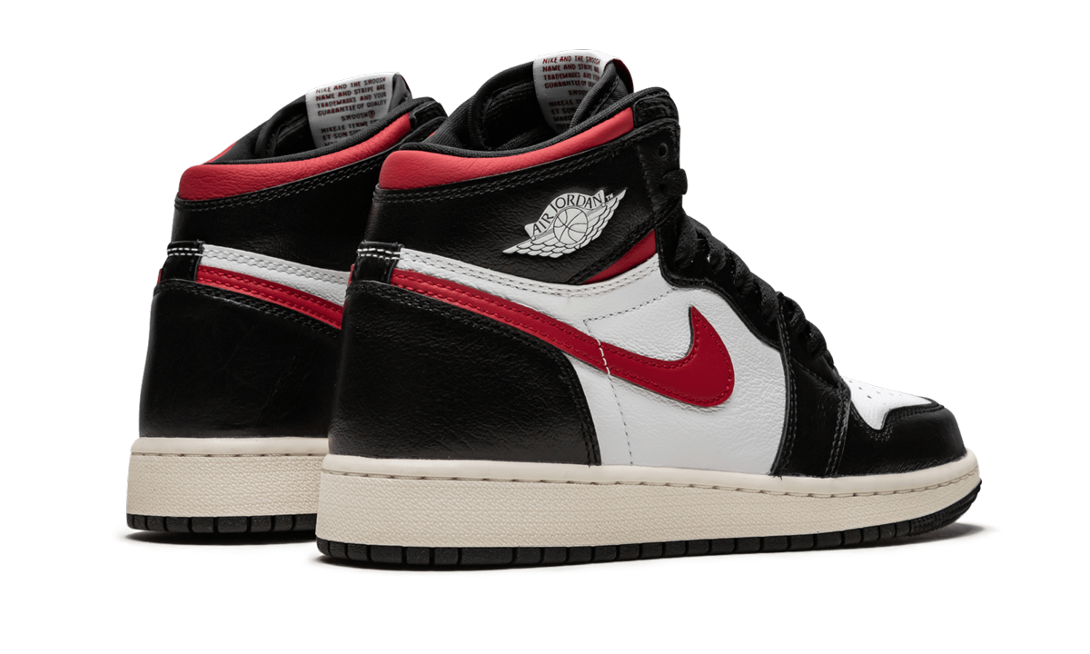 jordan 1 retro high black gym red gs+575441-061+diagnol right behind view
