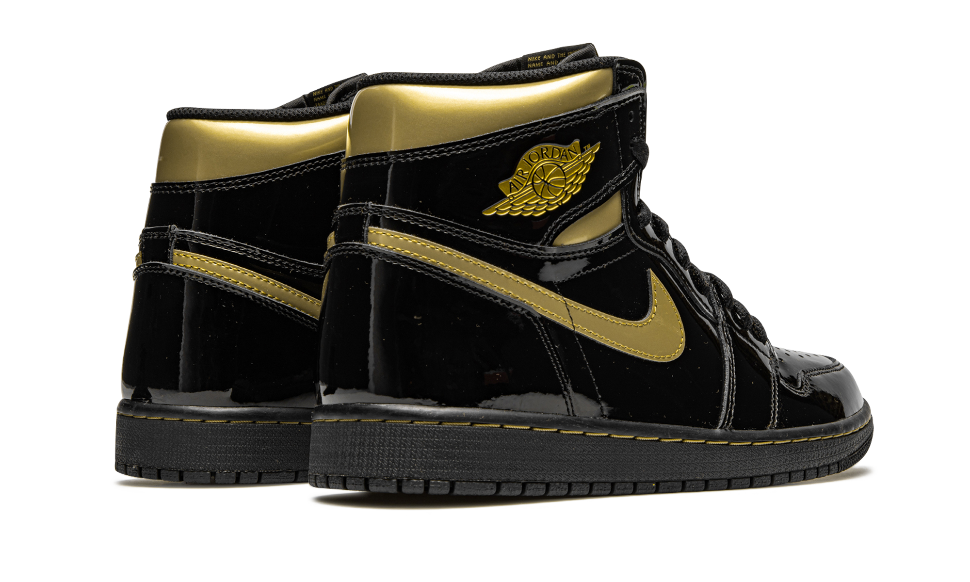 jordan 1 retro high black metallic gold 2020+555088-032+diagnol right behind view