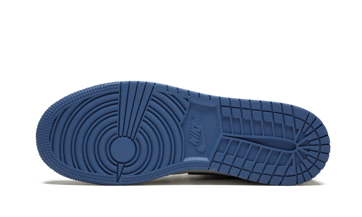 jordan 1 retro high blue moon gs+575441-115+bottom view