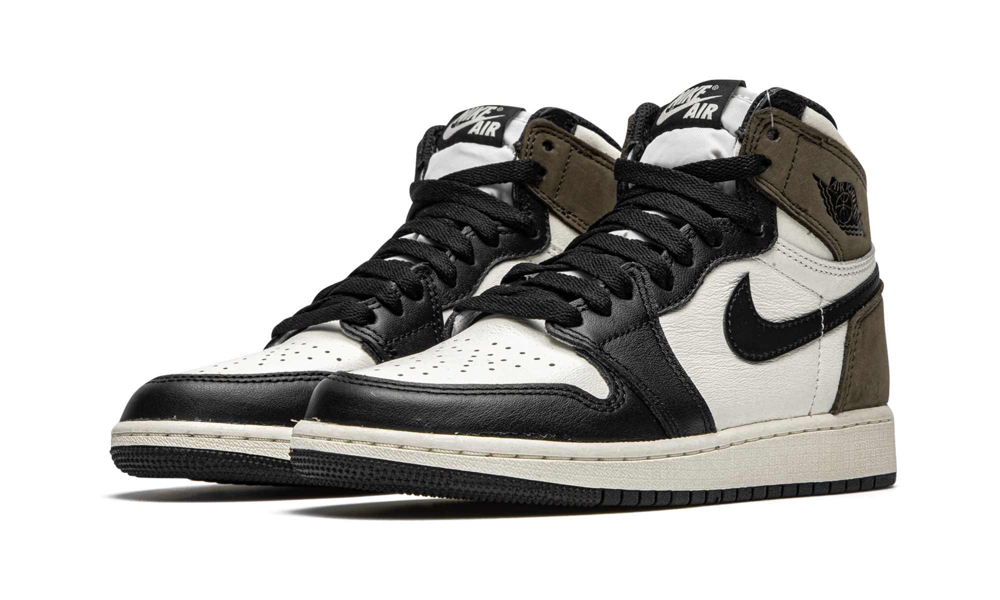 jordan 1 retro high dark mocha gs+575441-105+diagnol left view