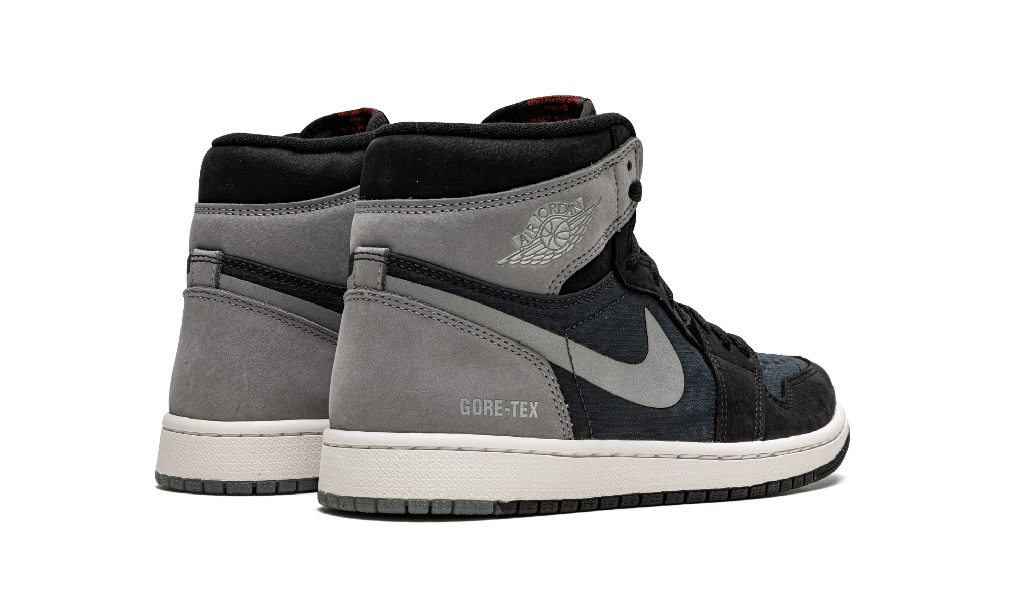 jordan 1 retro high element gore tex black particle grey+DB2889-001+diagnol right behind view