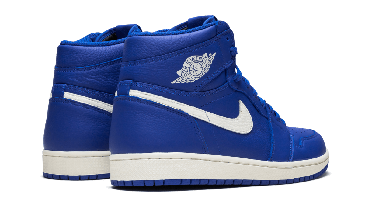jordan 1 retro high hyper royal+555088-401+diagnol right behind view